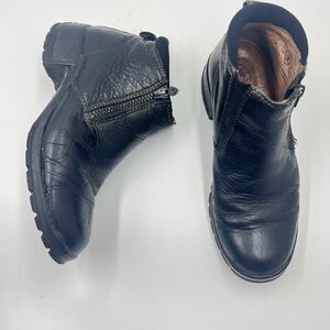 Ariat Boots Women Sz 8B Black  Heel Chelsea Zip Leather Low